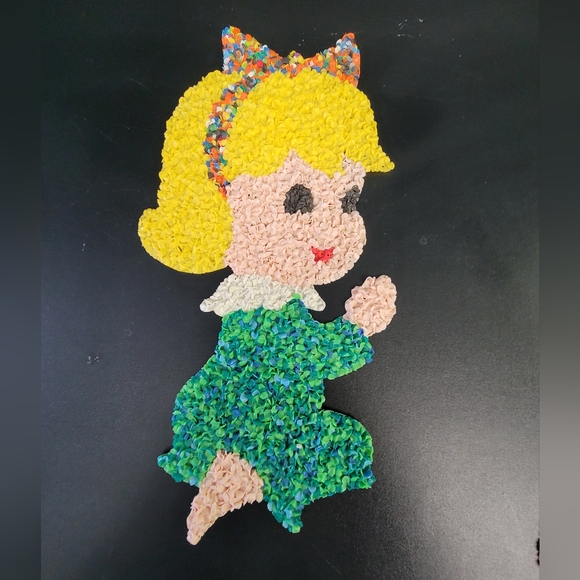 Vintage melted plastic popcorn wall hangers Christmas boy and girl - Picture 8 of 12